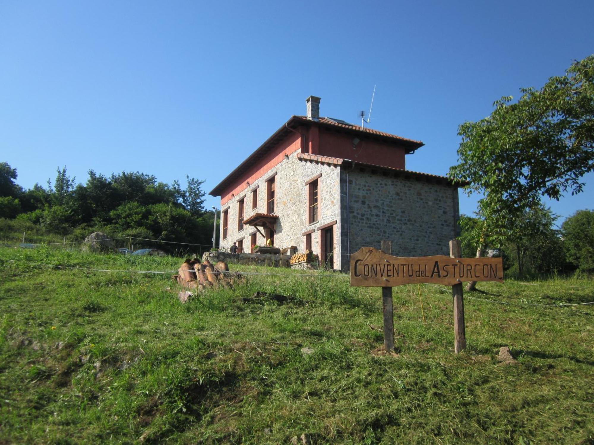 El Conventu del Asturcon Lago (Asturias) Exterior foto